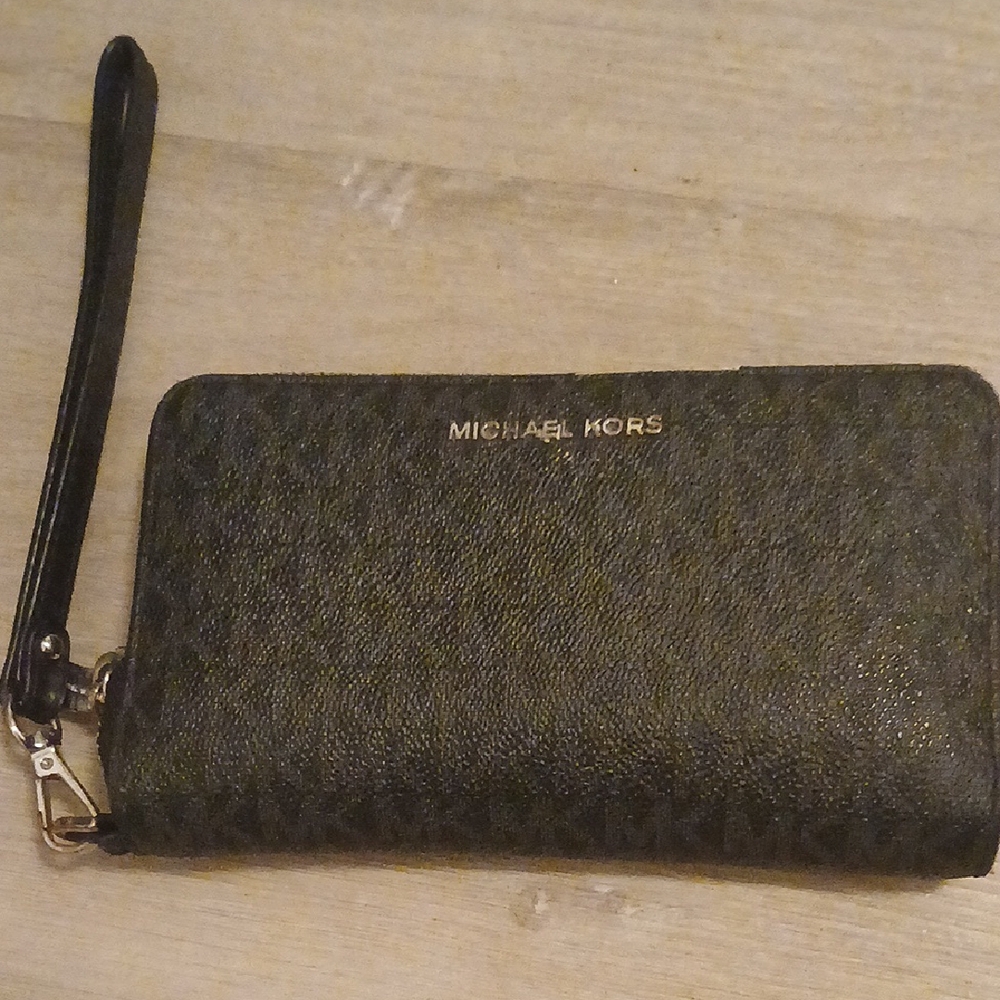 Michael Kors Black and Gold Wristlet